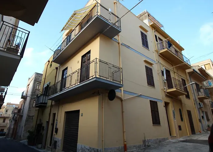 Bovio * 카스텔라마레델골포